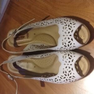 Ladies sandals